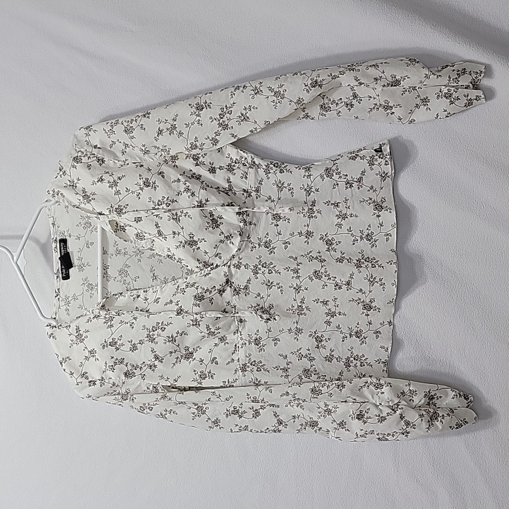 Long Sleeve, light weight blouse